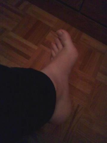 9P Pretty Latina Feet and Arches