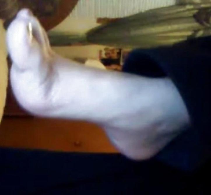 9P Pretty Latina Feet and Arches