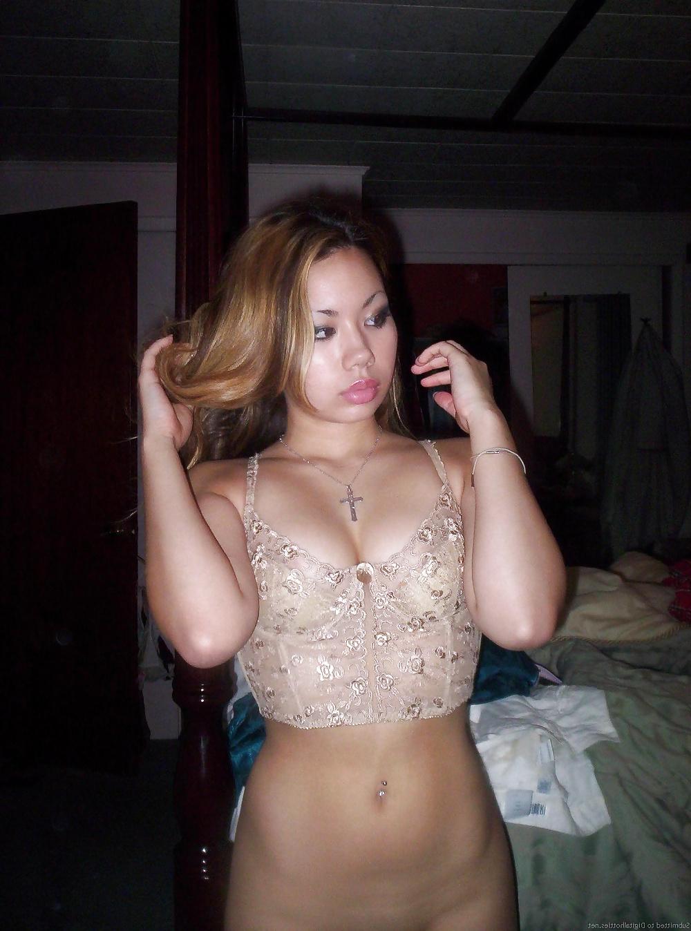25P Sex Loving Asian Girlfriend You Wish You Had