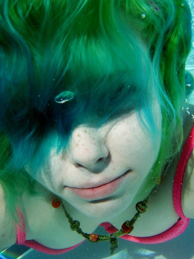 15P Underwater - Face Underwater2