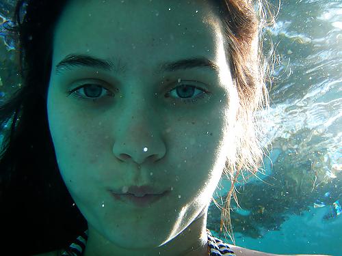 15P Underwater - Face Underwater2