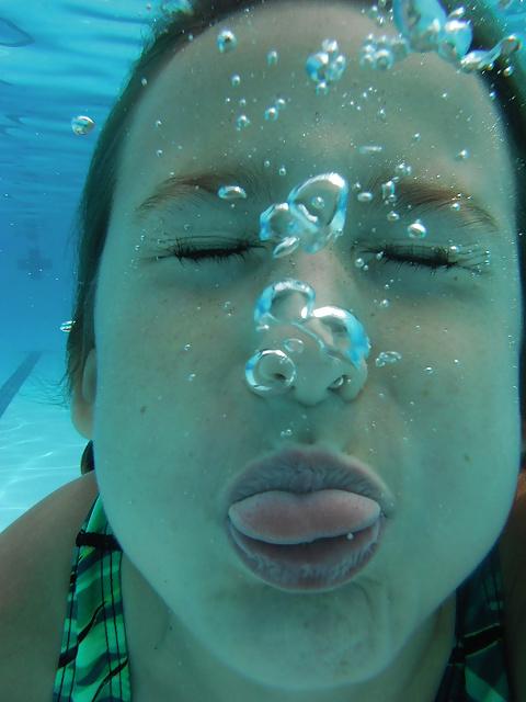 15P Underwater - Face Underwater2