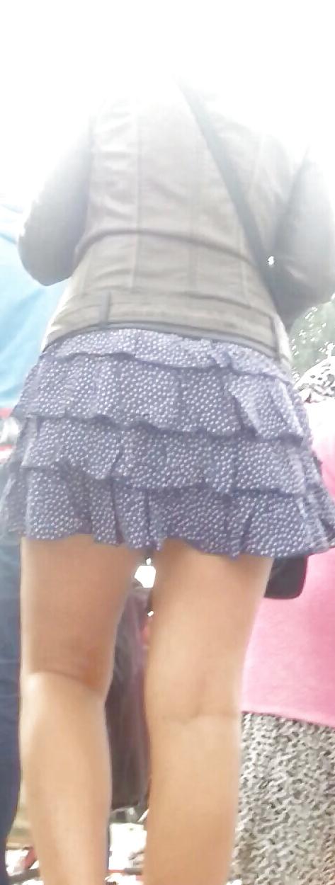 9P Spy sexy teens skirt and feet romanian