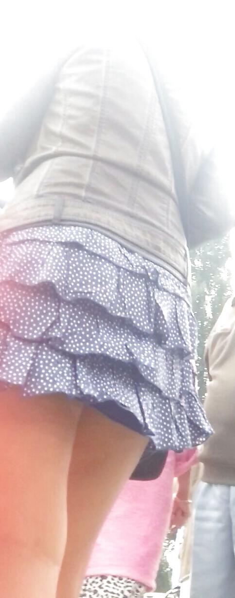 9P Spy sexy teens skirt and feet romanian