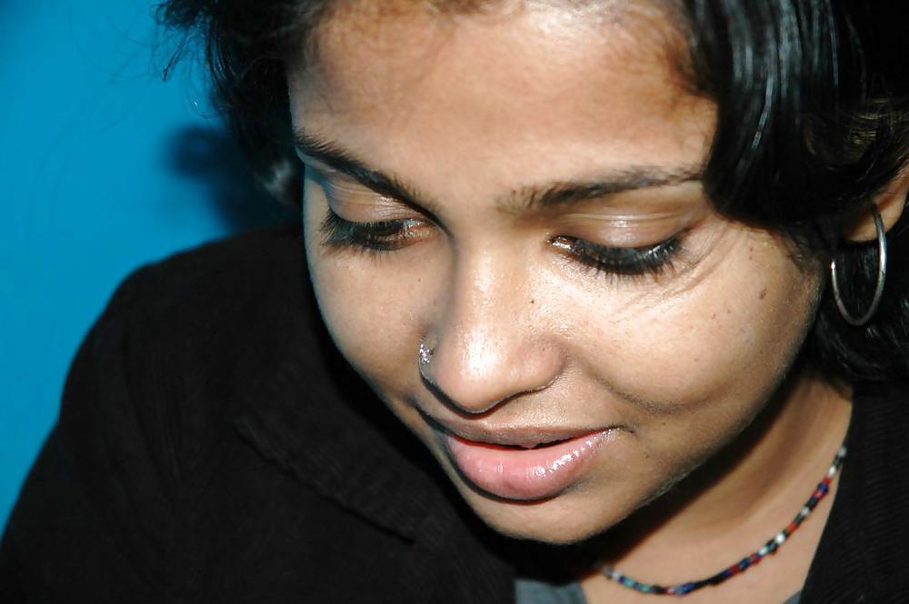 25P Private Photo's Young Asian Naked Chicks 16 INDIAN