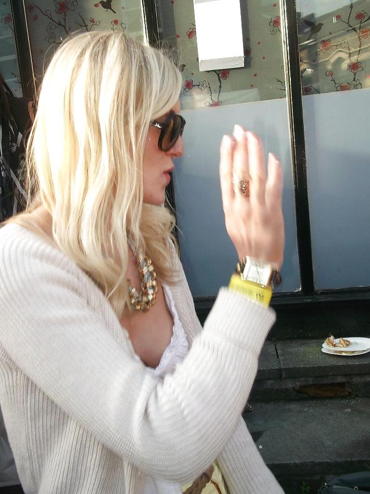 17P Britische Blondine