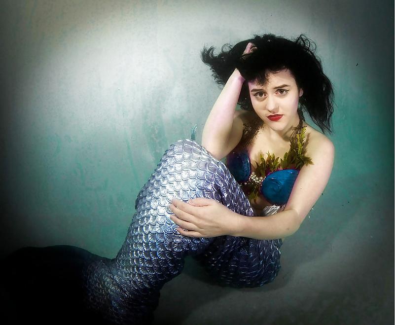 16P Underwater with the mermaids