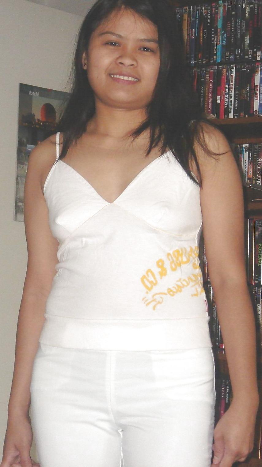 25P Private Photo's Young Asian Naked Chicks 12 FILIPINA