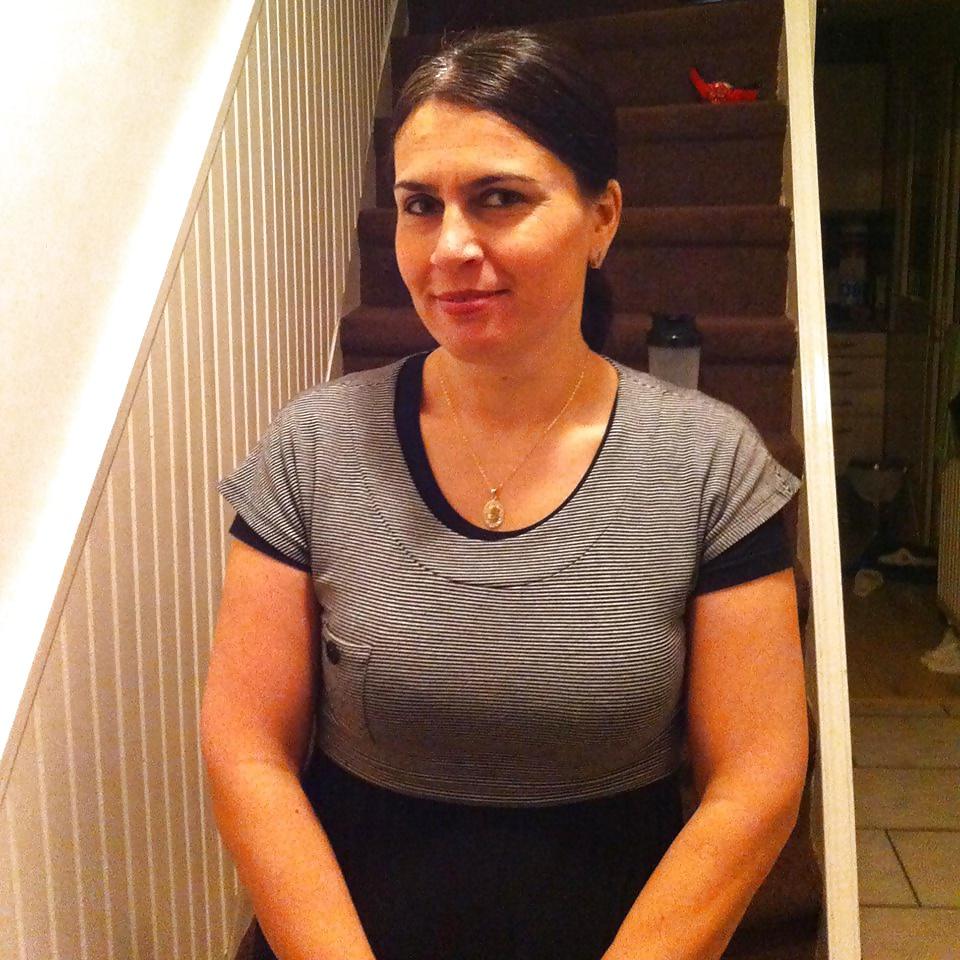 8P Turkish Slut Moms Want White Cocks