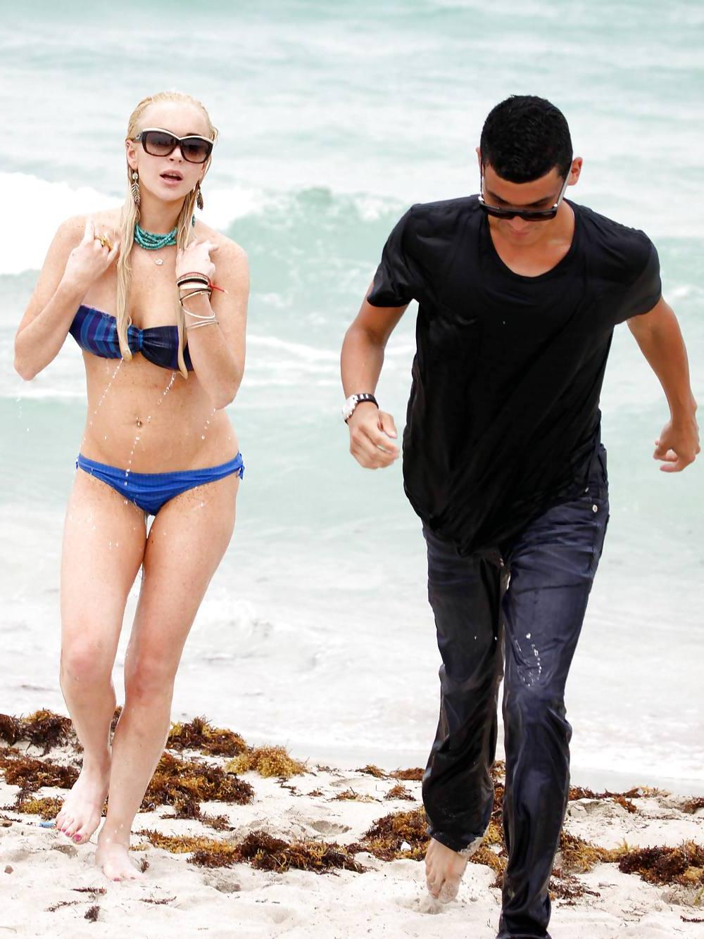 25P Lindsay Lohan In Bikini on Miami Beach BOOB Slip