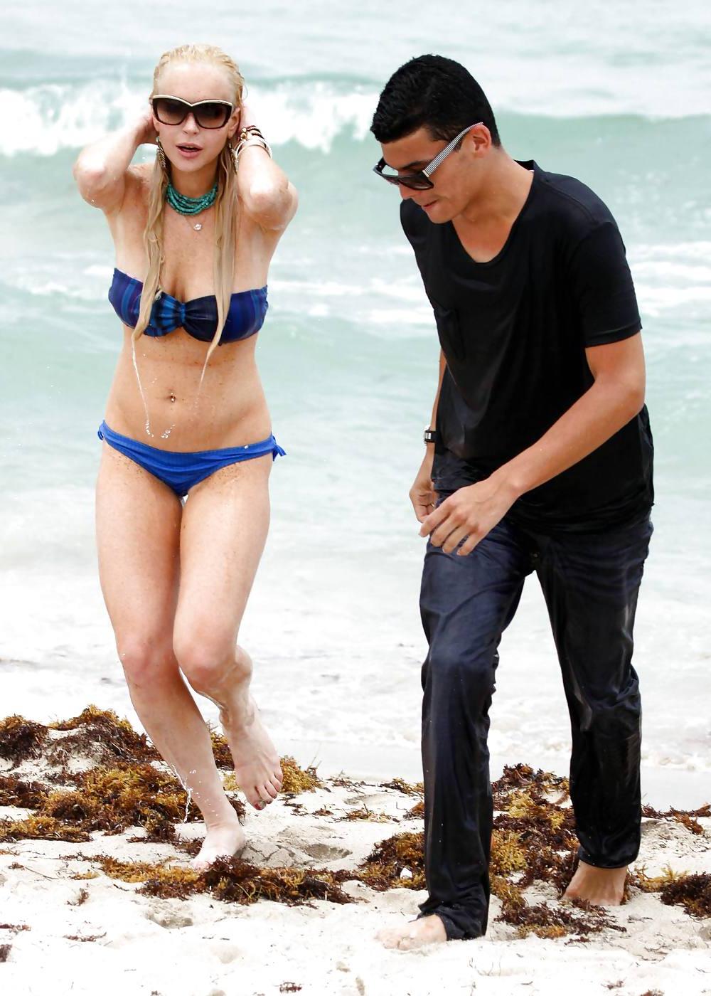 25P Lindsay Lohan In Bikini on Miami Beach BOOB Slip
