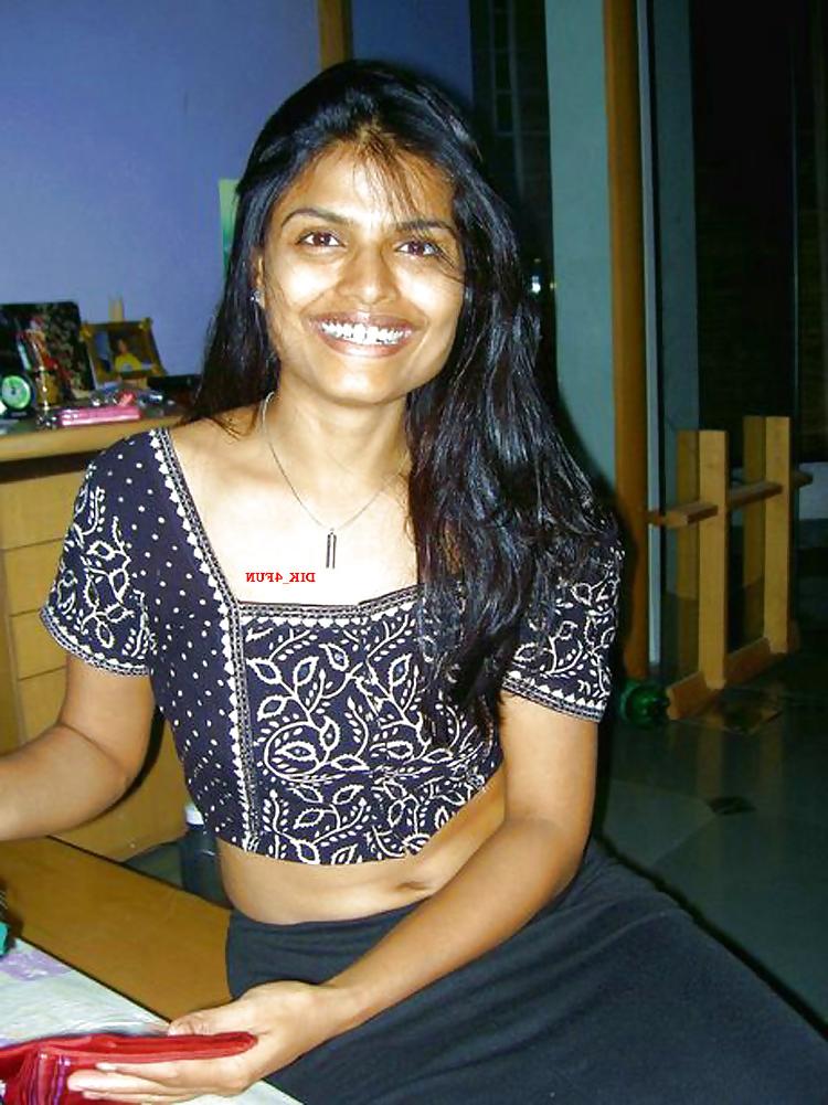 25P Private Photo's Young Asian Naked Chicks 32 INDIAN