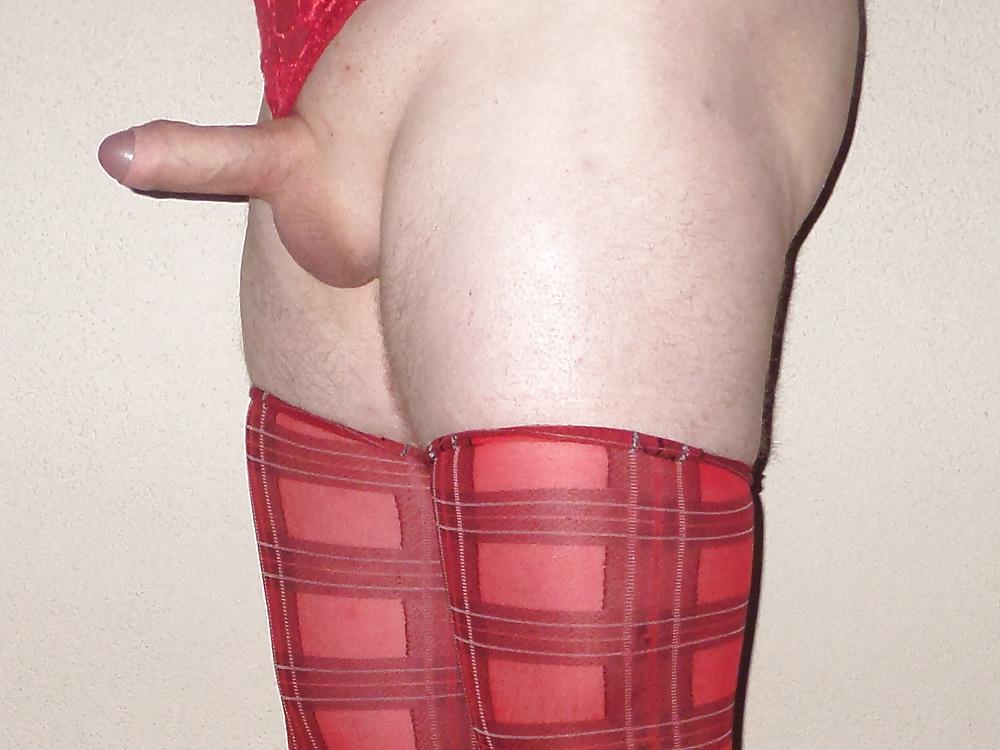12P Cum in red