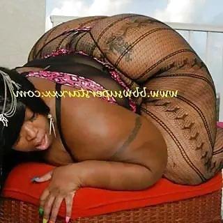 20P BBW ass up face down