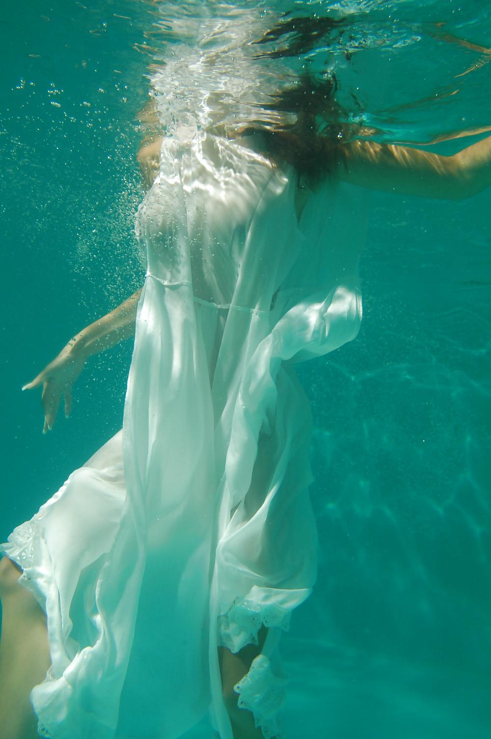 25P Underwater with Radka