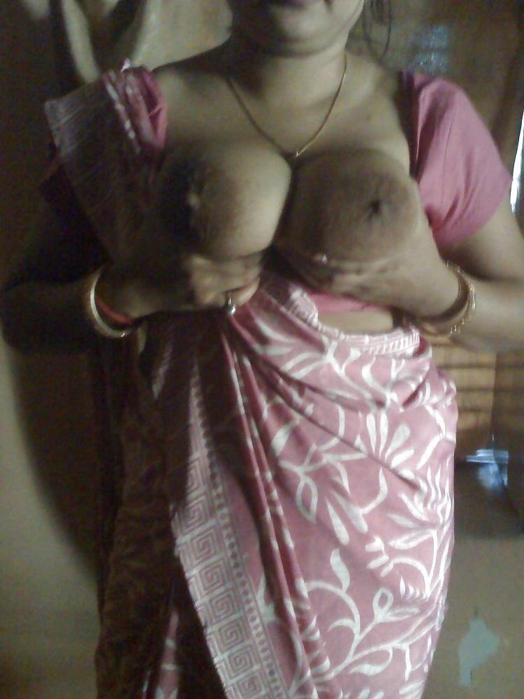 25P Famous Indian BBW Aunty