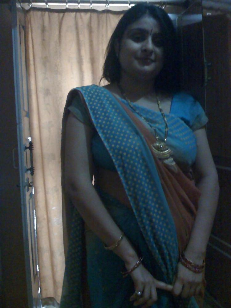 25P Famous Indian BBW Aunty