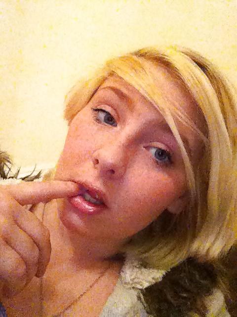 25P Chavy Big tits and tongue Teasing British 