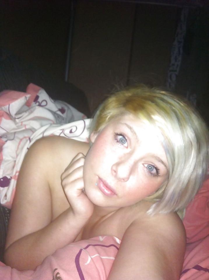 25P Chavy Big tits and tongue Teasing British 