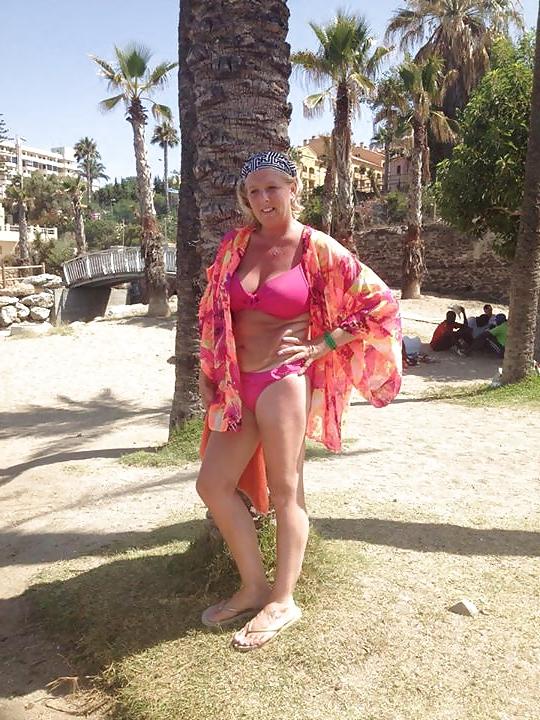 17P British Mandy 2