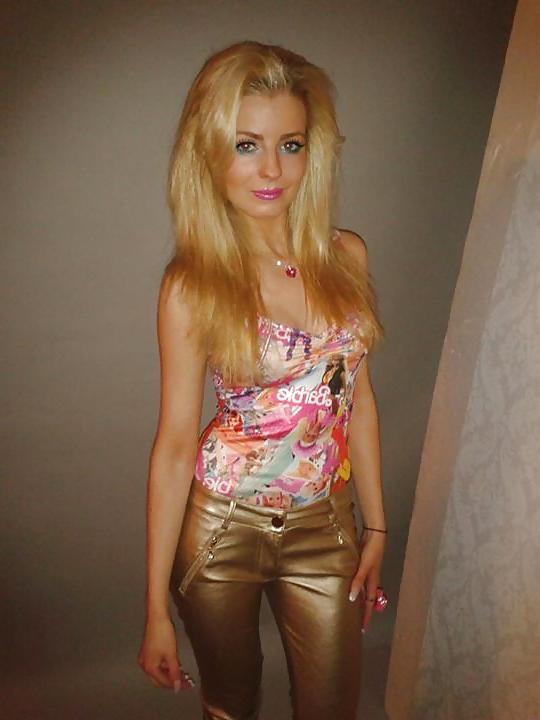 19P British Heidi 