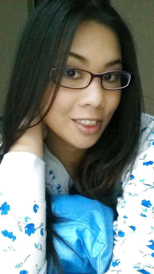 25P Asian Sweethearts with glasses
