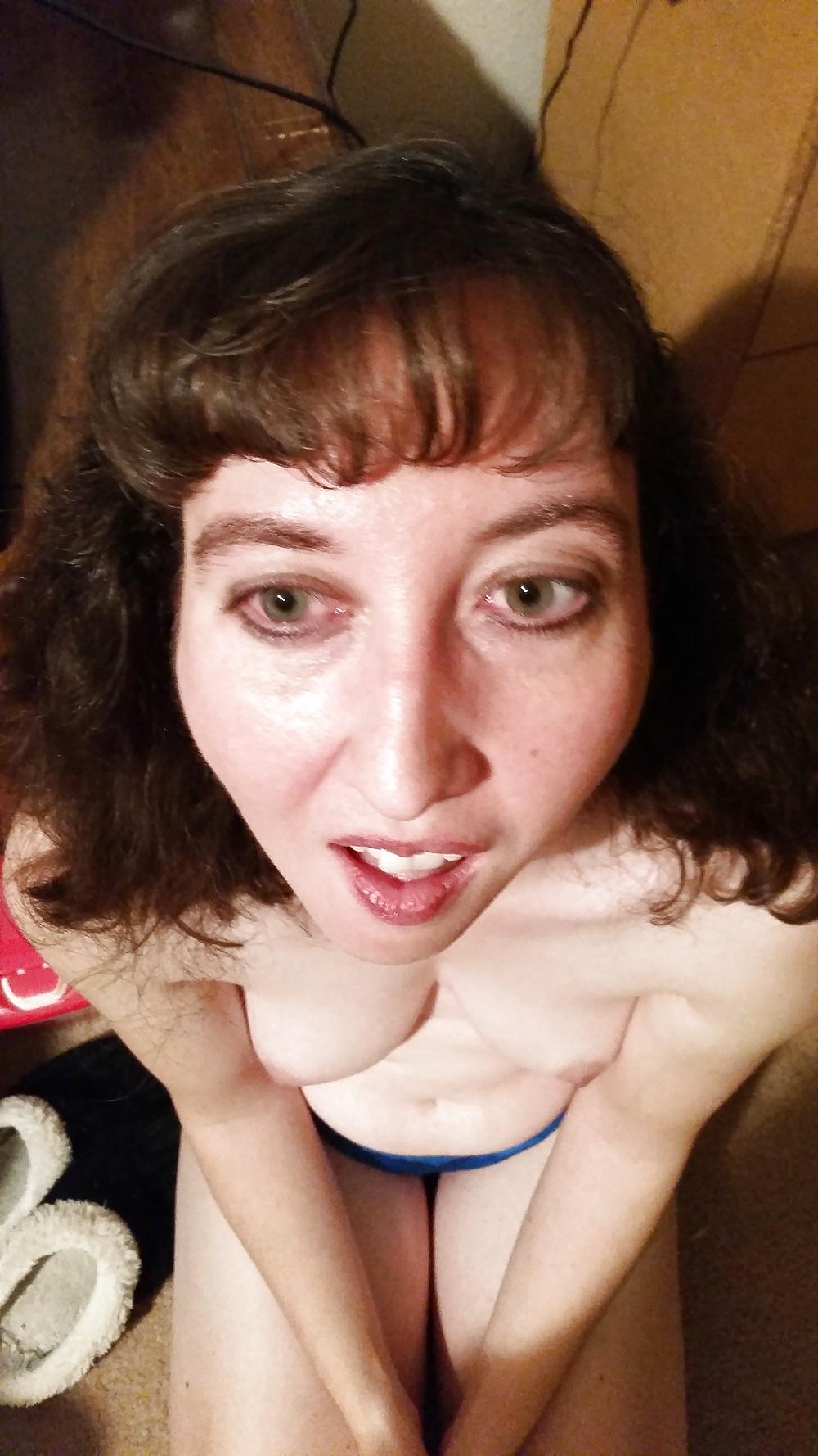 13P Any guys wanna give my wife a facial she did these pics 4 u.