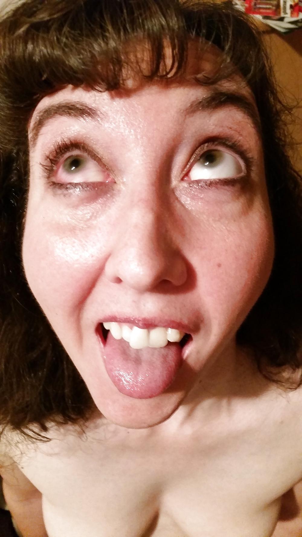 13P Any guys wanna give my wife a facial she did these pics 4 u.
