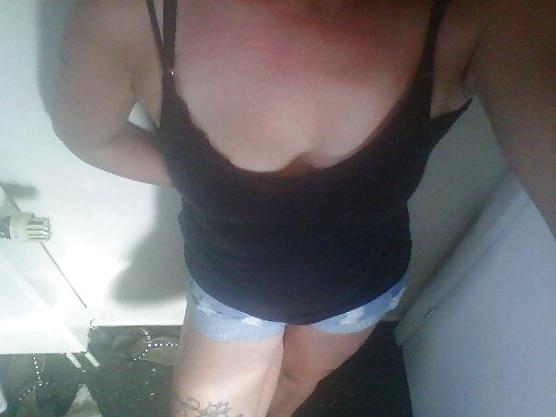 25P British Milf SLUT from Dudley she loves any age spesh young!