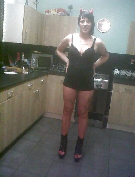 25P British Milf SLUT from Dudley she loves any age spesh young!