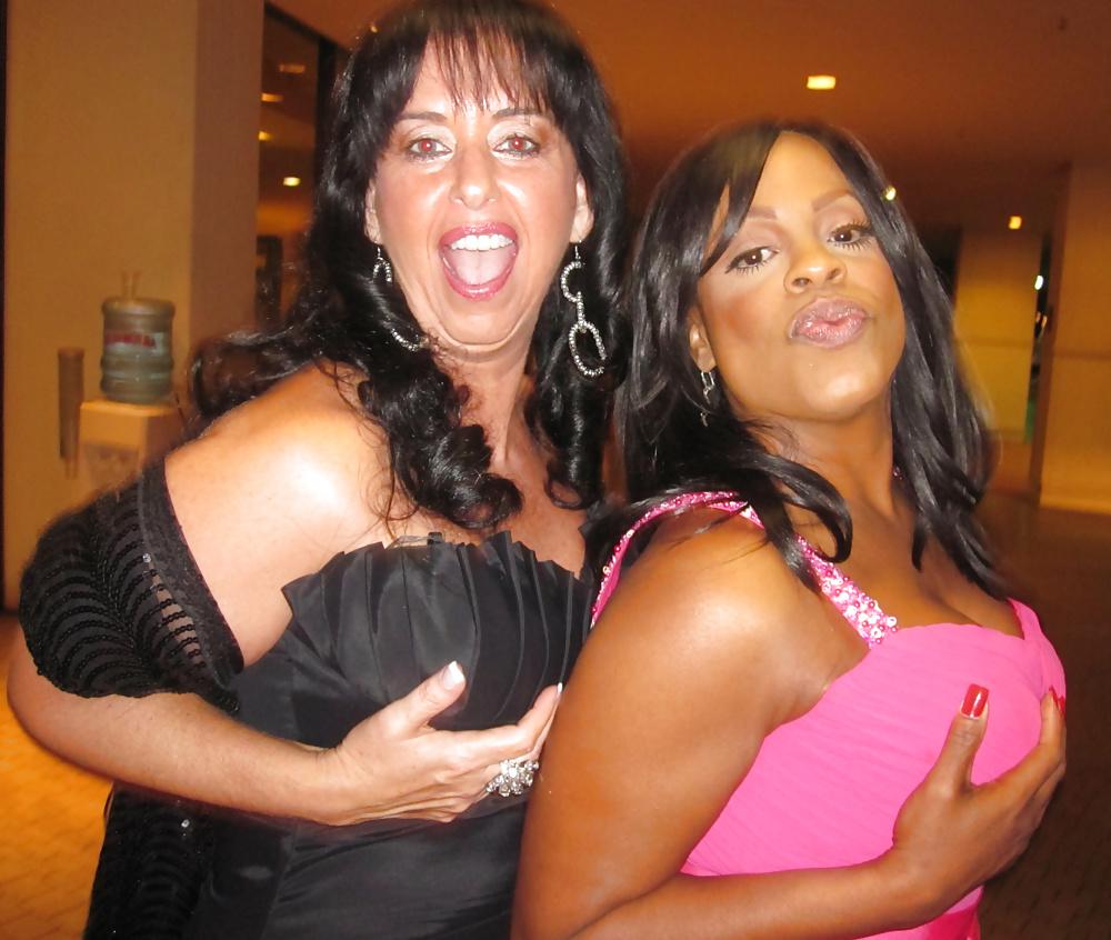 25P Niecy Nash - Thick n Busty black MILF - Reno 911