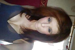18P UK  British Young mom who cheats on her BF SEXY LEGS!