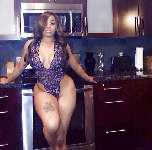 9P ES IST NUR WENIG ÜBER ASS IN THE KITCHEN VOL.36