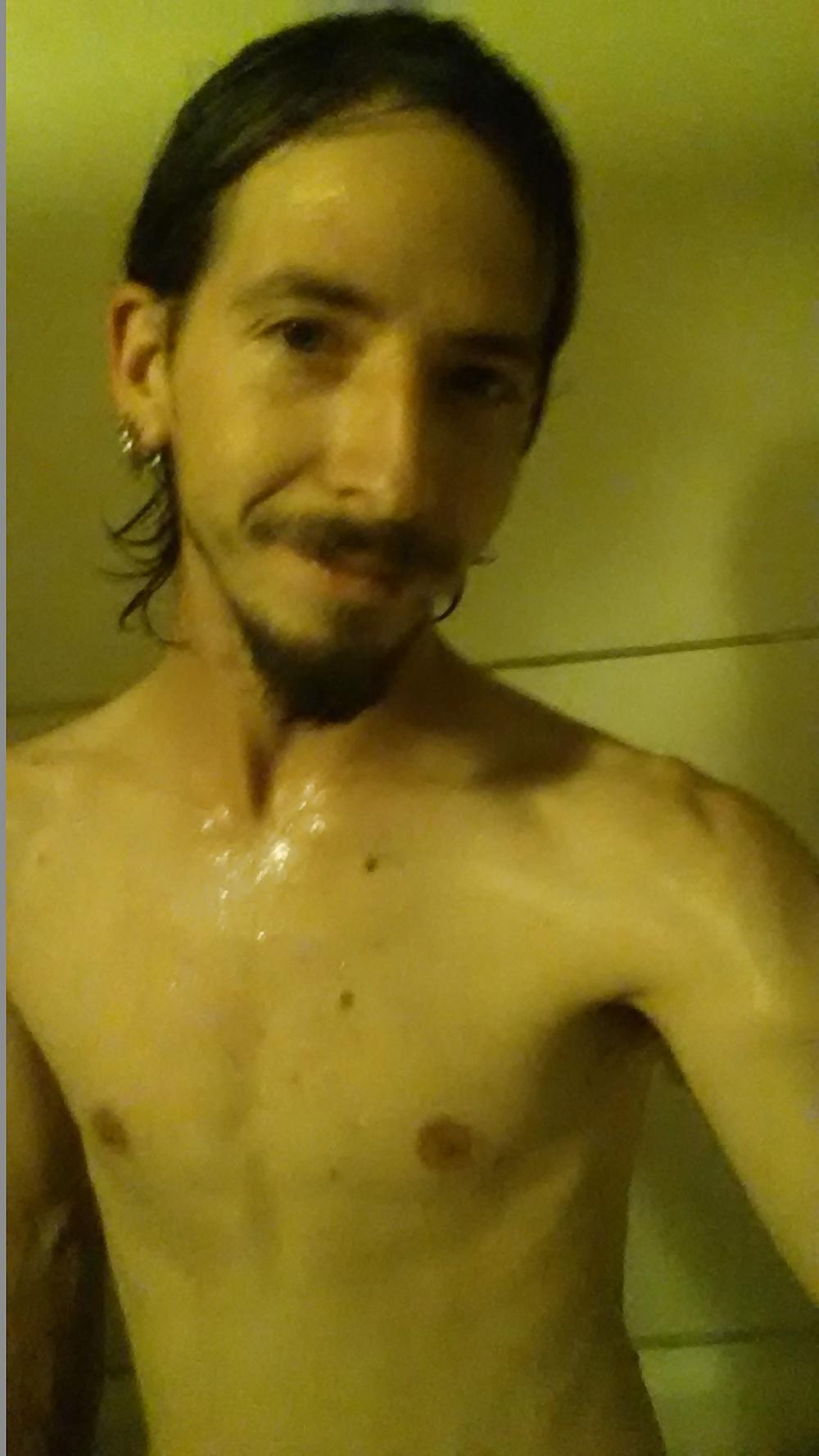 9P Shower time!