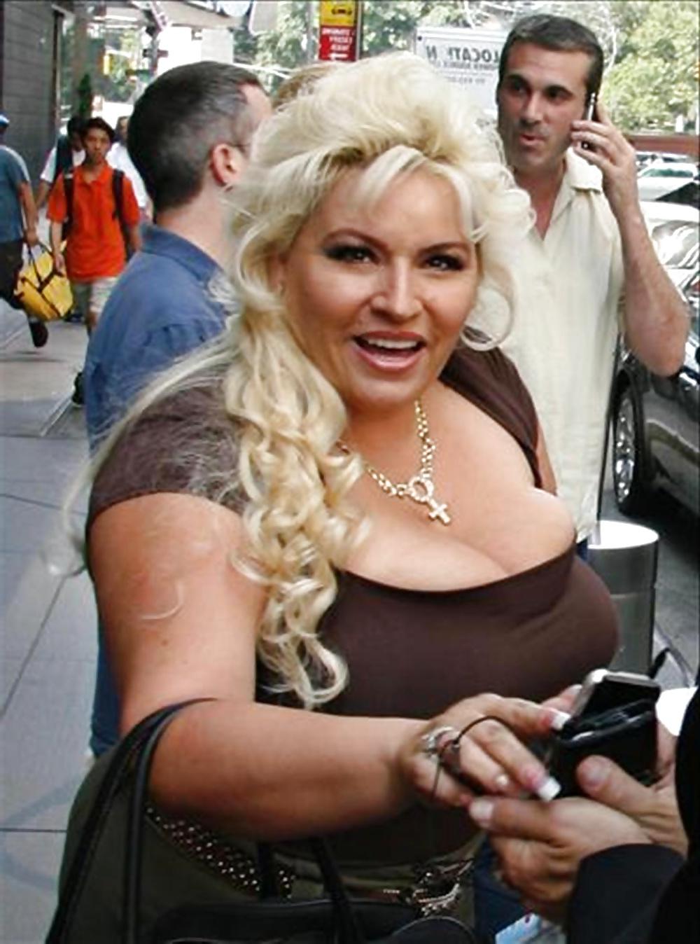 20P Beth Chapman - Huge titted BBW MILF bounty hunter