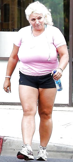 20P Beth Chapman - Huge titted BBW MILF bounty hunter
