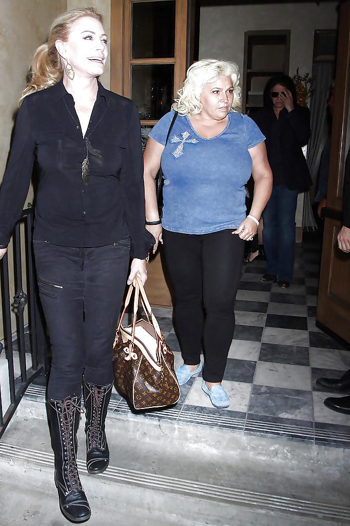 20P Beth Chapman - Huge titted BBW MILF bounty hunter