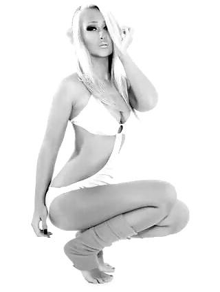 24P Britisches Model Roxanne T