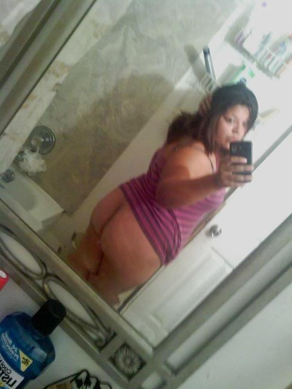 25P Bottomless girls 4