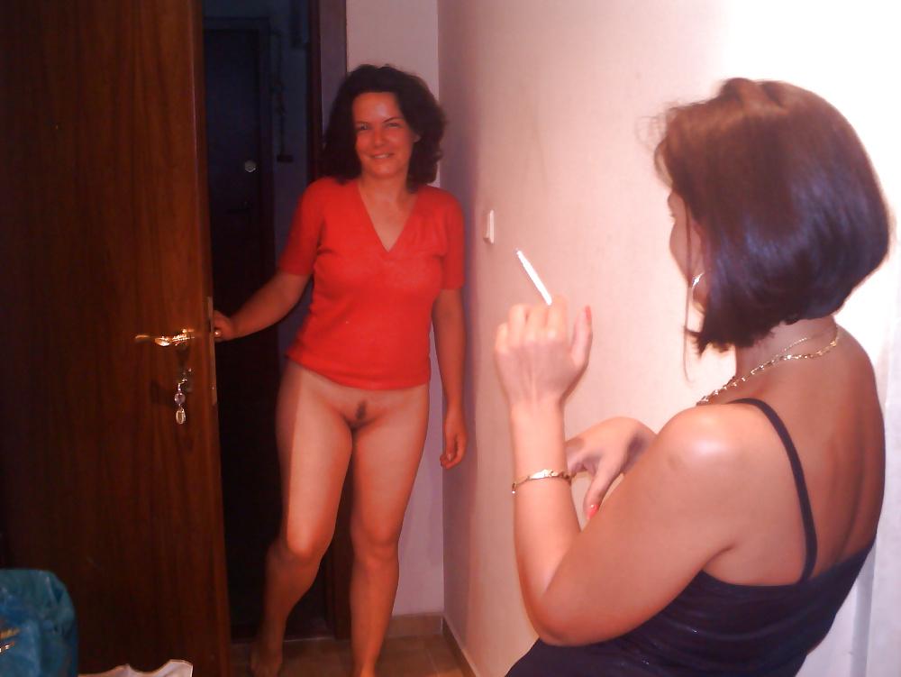 25P Bottomless girls 4