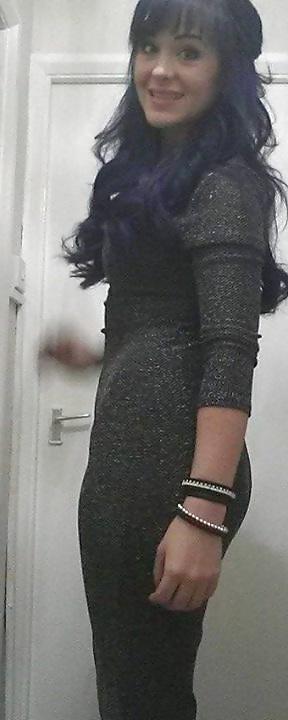 7P British Laura
