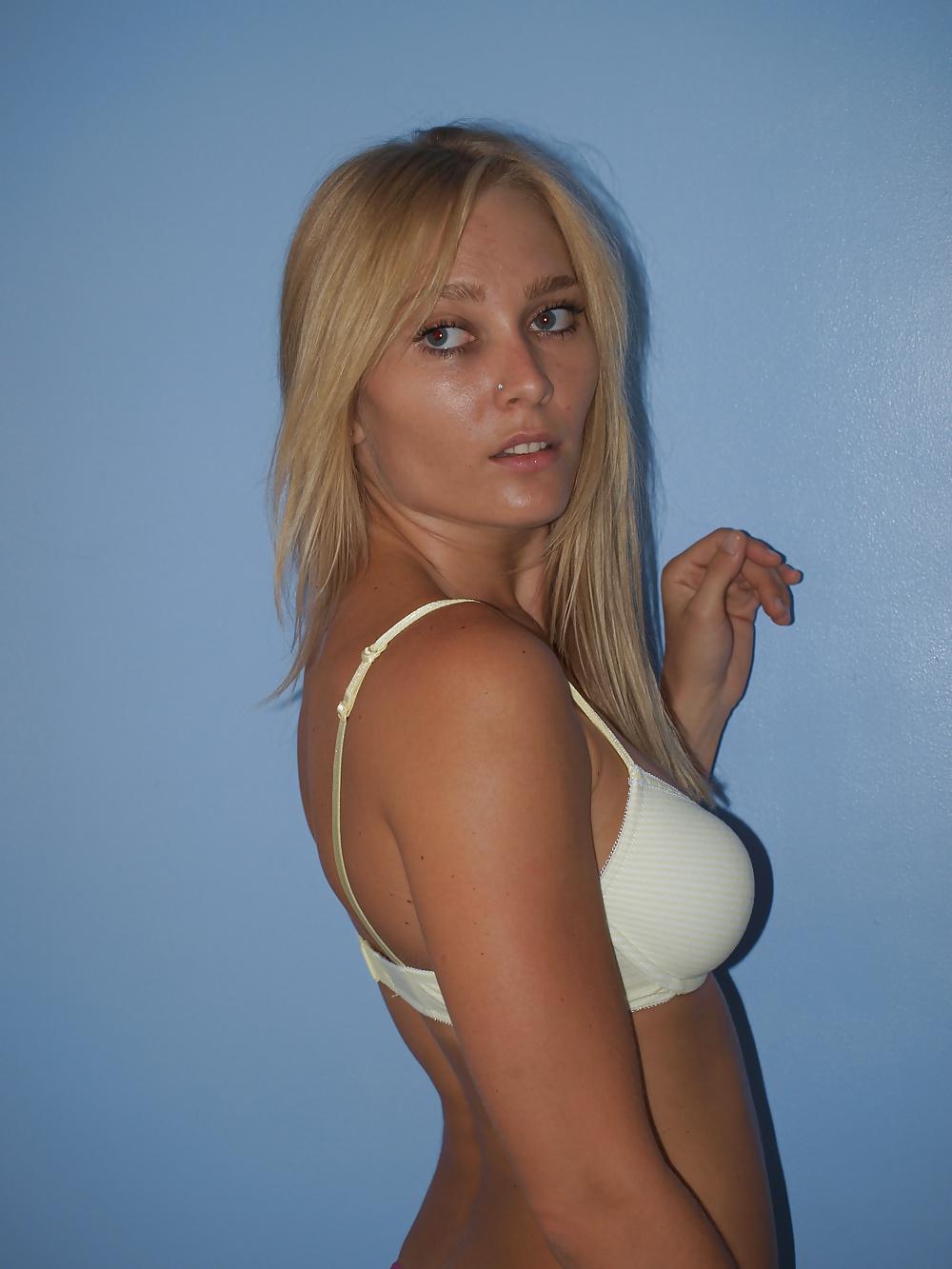 12P British Nikki 2