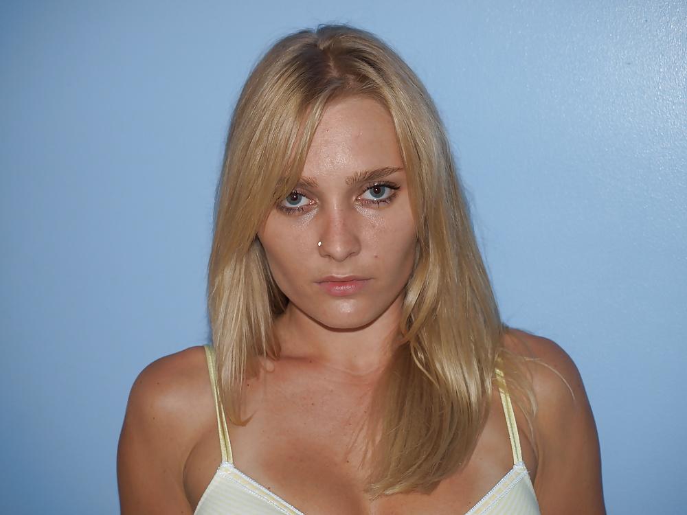 12P British Nikki 2