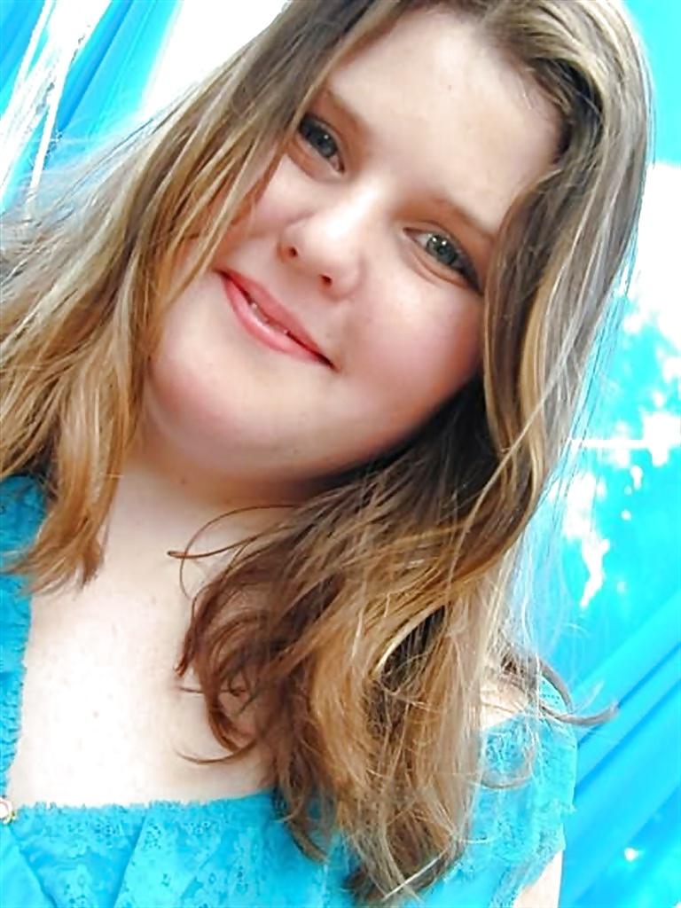 16P Gorgeous BBW! Brunette with Stockings