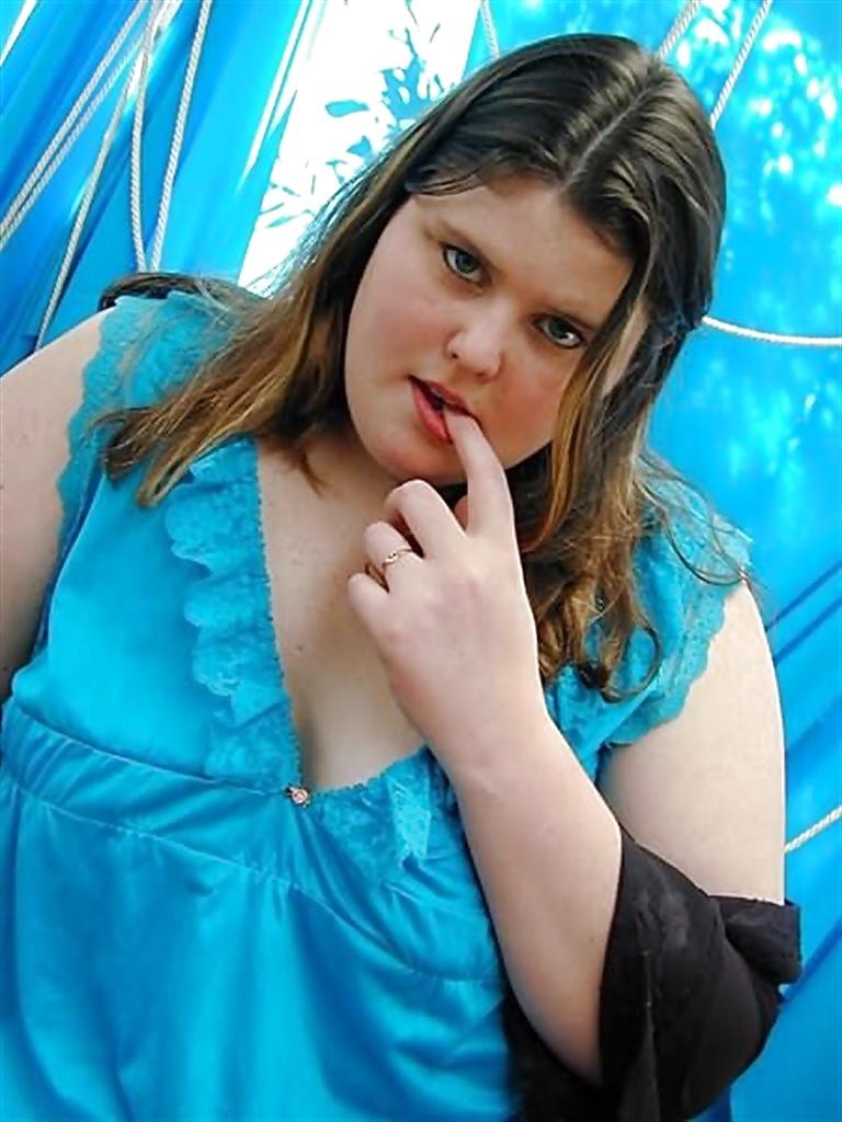 16P Gorgeous BBW! Brunette with Stockings