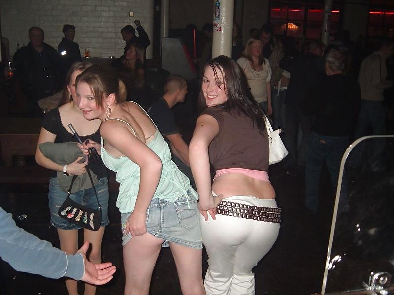 21P British nightclub sluts