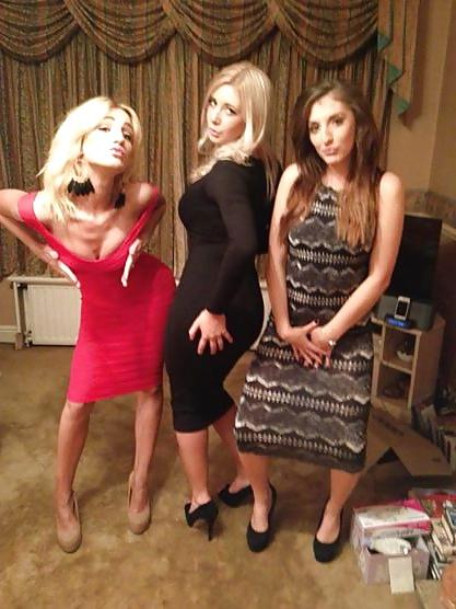 8P British Chavs on the Toilet 