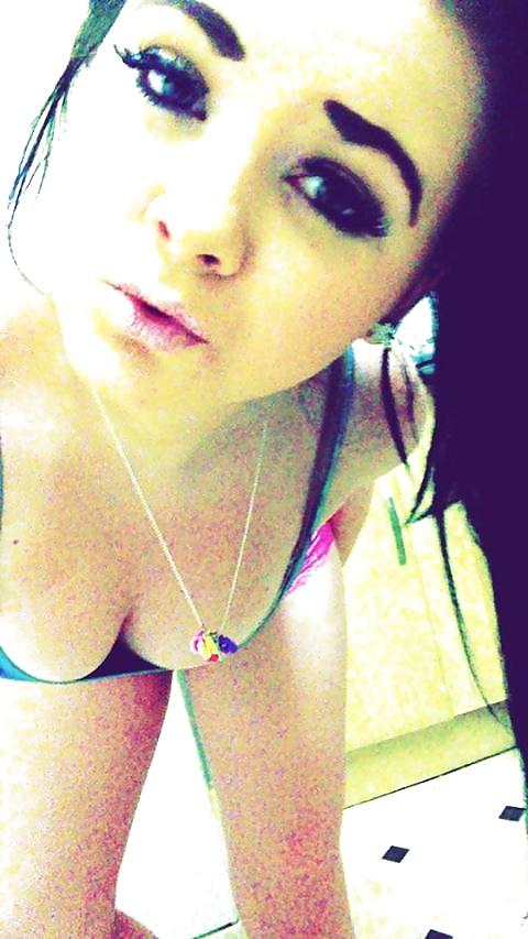 25P Teen Sheffield Chav Sexy slag (Loads of pics) British uk 