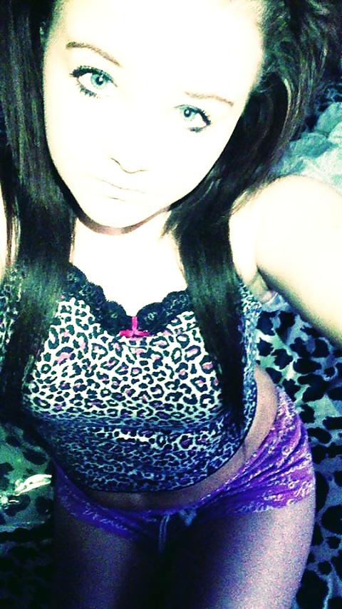 25P Teen Sheffield Chav Sexy slag (Loads of pics) British uk 