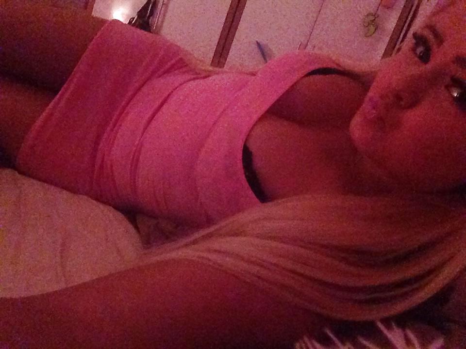 25P Teen Sheffield Chav Sexy slag (Loads of pics) British uk 